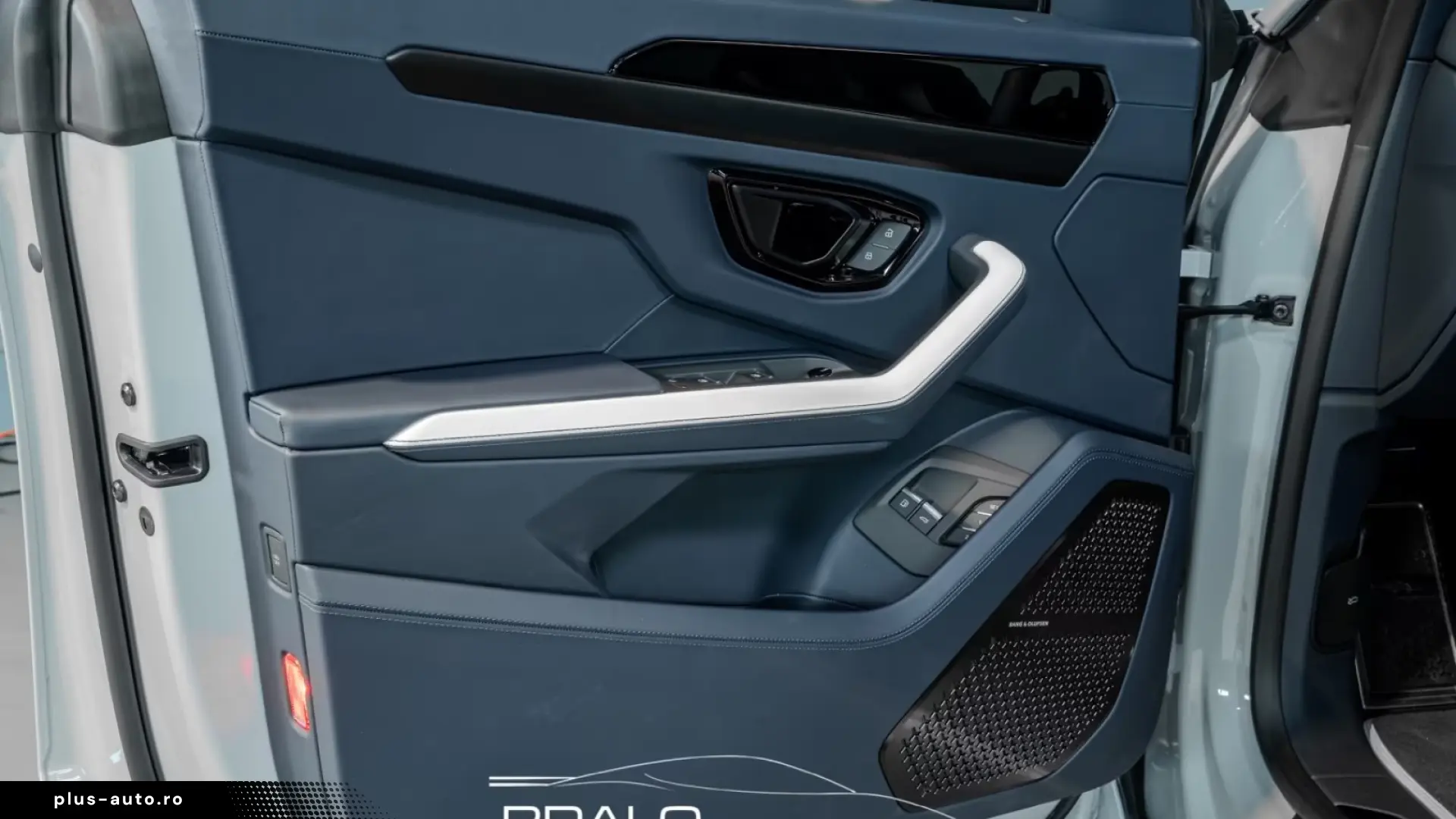 Lamborghini URUS SE 4.0 V8   Finanțare Leasing