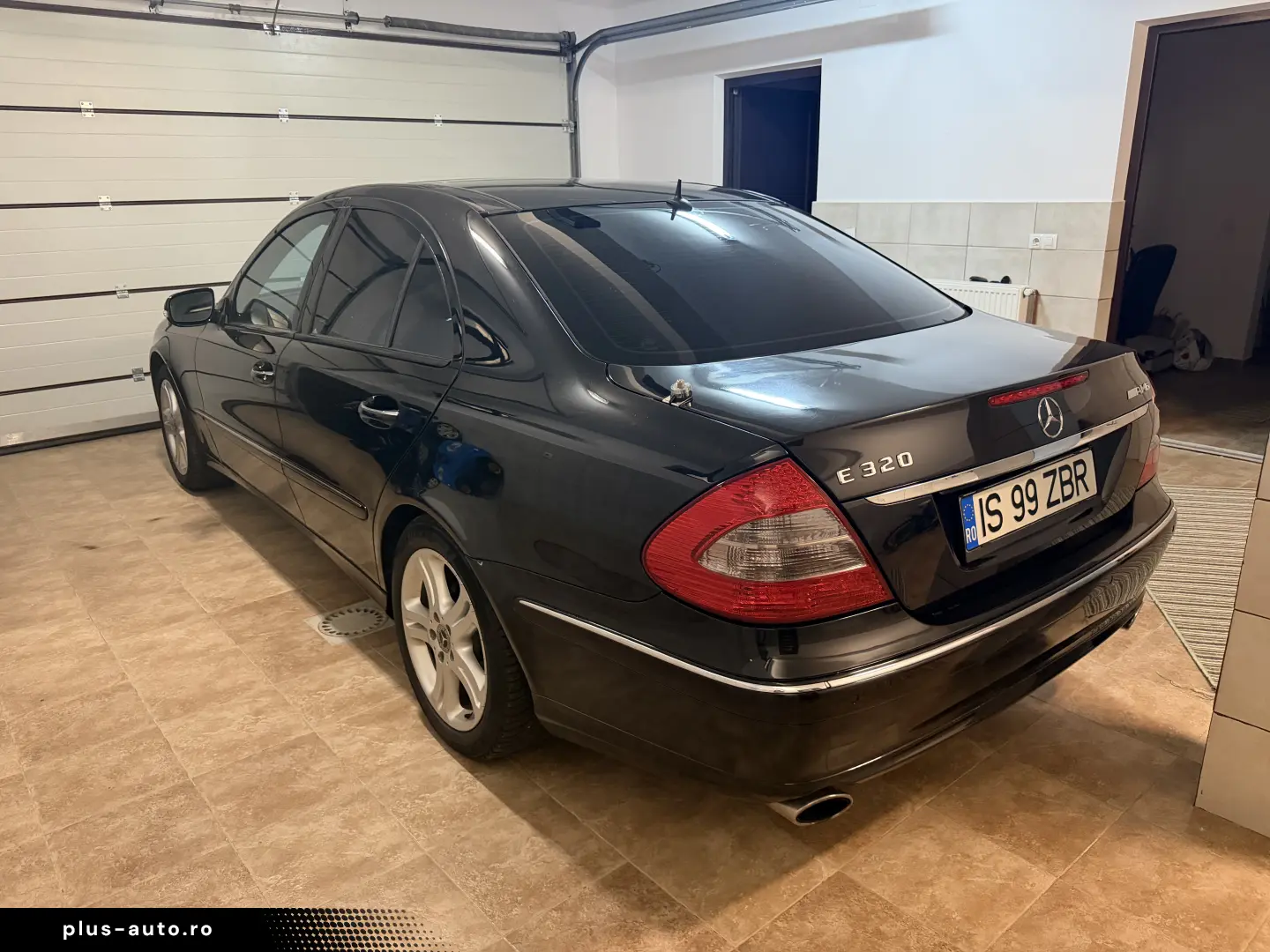 Mercedes-Benz E 320