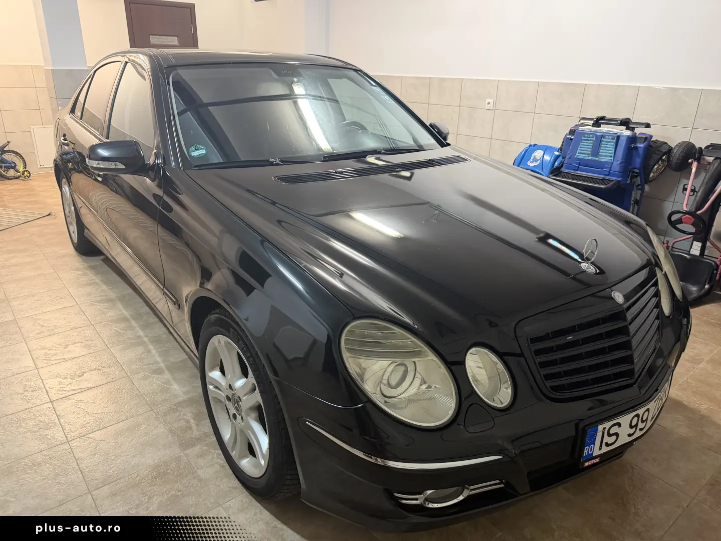 Mercedes-Benz E 320