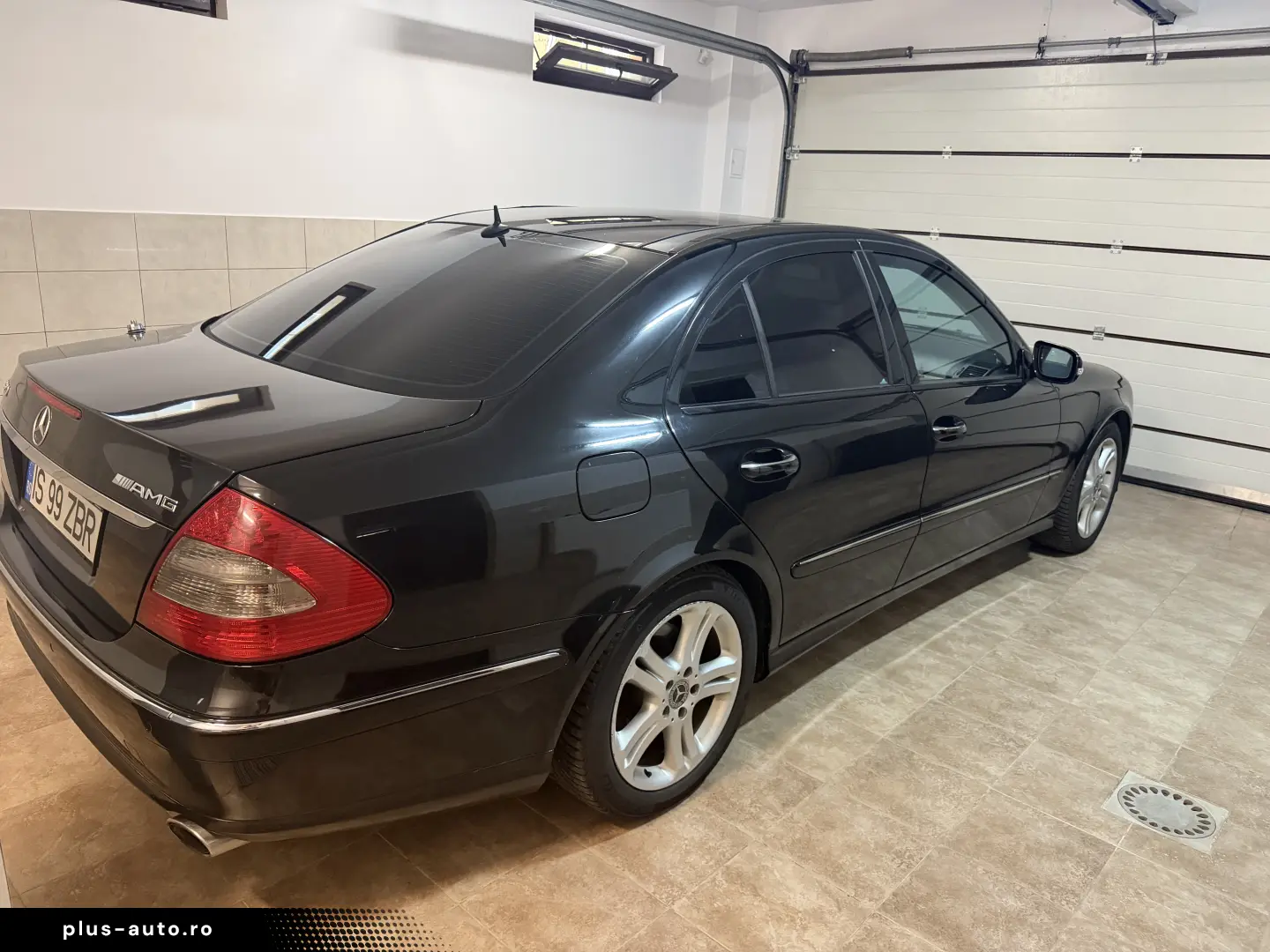 Mercedes-Benz E 320