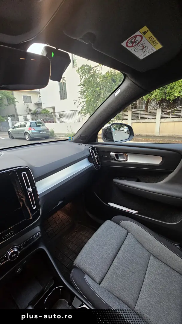VOLVO XC40 2025 — imagine 14