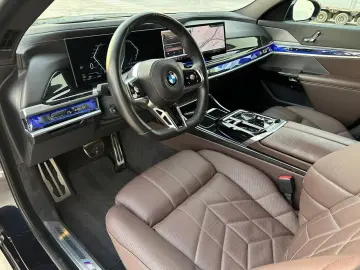 BMW 740d mHEV xDrive A T