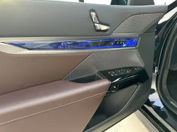 BMW 740d mHEV xDrive A T