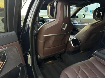 BMW 740d mHEV xDrive A T