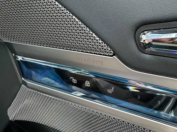 BMW M760e xDrive Executive Lounge Rear TV Massage Sky Lounge