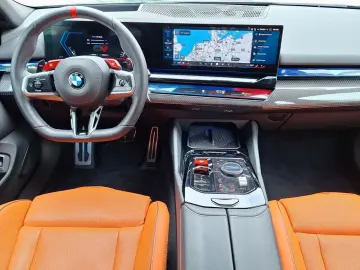 BMW M5 Individual DA PA-Prof B&W Carbon-In Exterieur