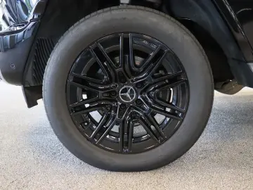 MERCEDES-BENZ G 500 AMG Fahrassi AHK SHD Massage Sta…