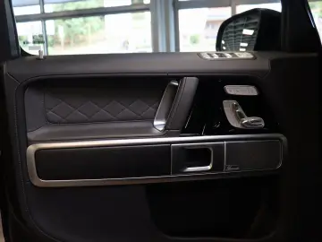 MERCEDES-BENZ G 500 AMG Fahrassi AHK SHD Massage Sta…