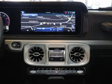 MERCEDES-BENZ G 500 AMG Fahrassi AHK SHD Massage Sta…