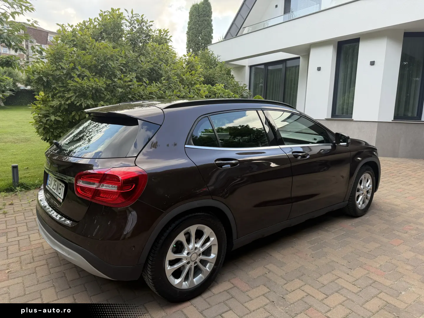 Mercedes-Benz GLA 180