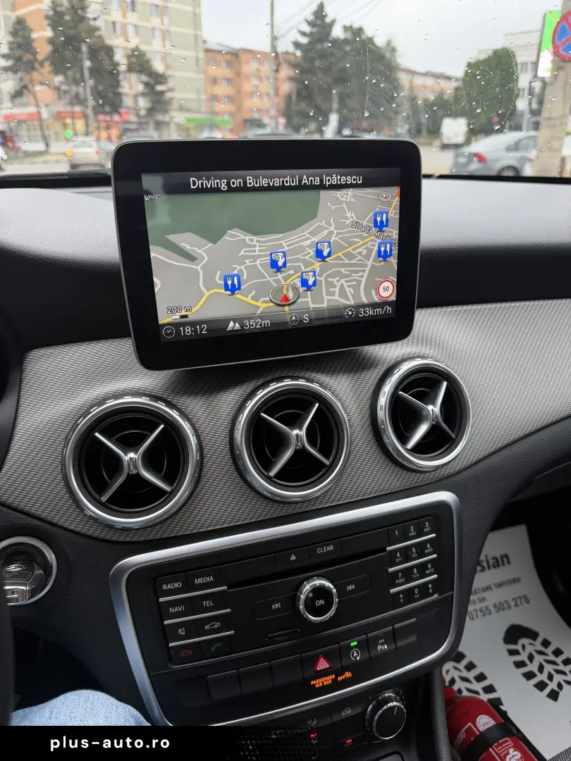 Mercedes-Benz GLA 180