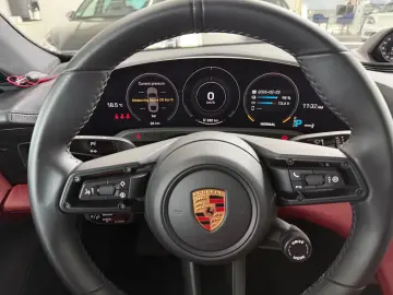 Porsche Taycan Keramik 14 Wege Pano Chrono Sport Navi