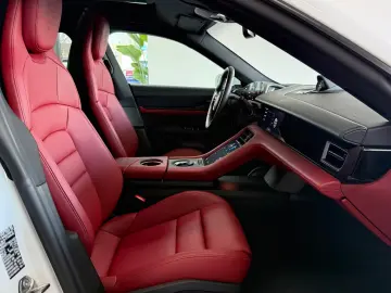 Porsche Taycan Keramik 14 Wege Pano Chrono Sport Navi