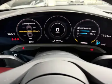 Porsche Taycan Keramik 14 Wege Pano Chrono Sport Navi