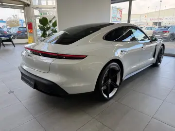 Porsche Taycan Keramik 14 Wege Pano Chrono Sport Navi