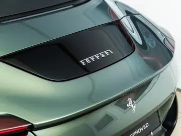 Ferrari Roma Spider