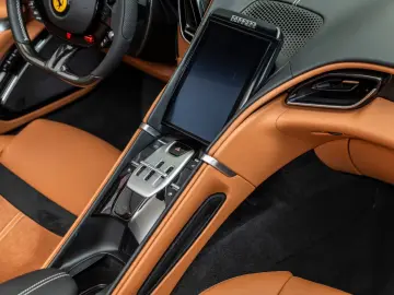 Ferrari Roma Spider