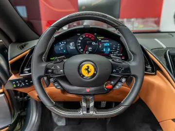 Ferrari Roma Spider