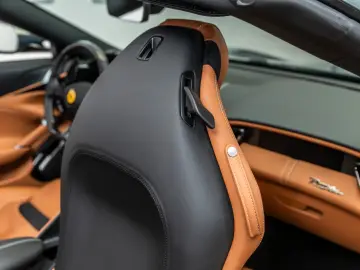 Ferrari Roma Spider