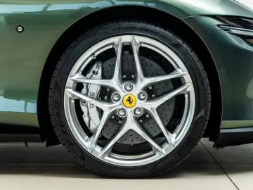 Ferrari Roma Spider