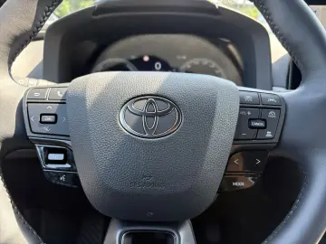 TOYOTA C-HR 2.0 Plug-In Hybrid Teamplayer  LED SHZ CAM