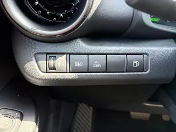 TOYOTA C-HR 2.0 Plug-In Hybrid Teamplayer  LED SHZ CAM