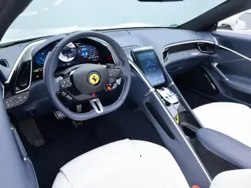 Ferrari Roma Spider    Ferrari Frankfurt