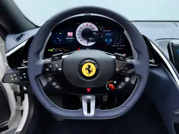 Ferrari Roma Spider    Ferrari Frankfurt