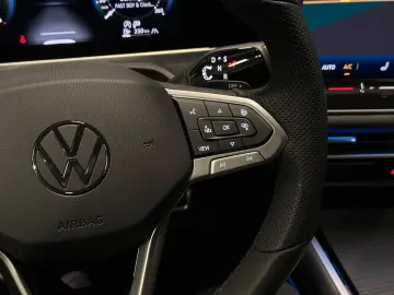 VW Passat Variant 2.0 TDI 4Motion R-Line BlackStyle