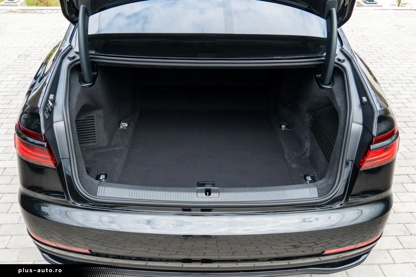AUDI A8 50 TDI SLINE MASSAGE.PANO.B&O.MATRIX.AHK.