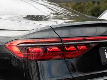 AUDI A8 50 TDI SLINE MASSAGE.PANO.B&O.MATRIX.AHK.