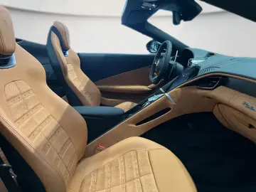 Ferrari Roma Spider