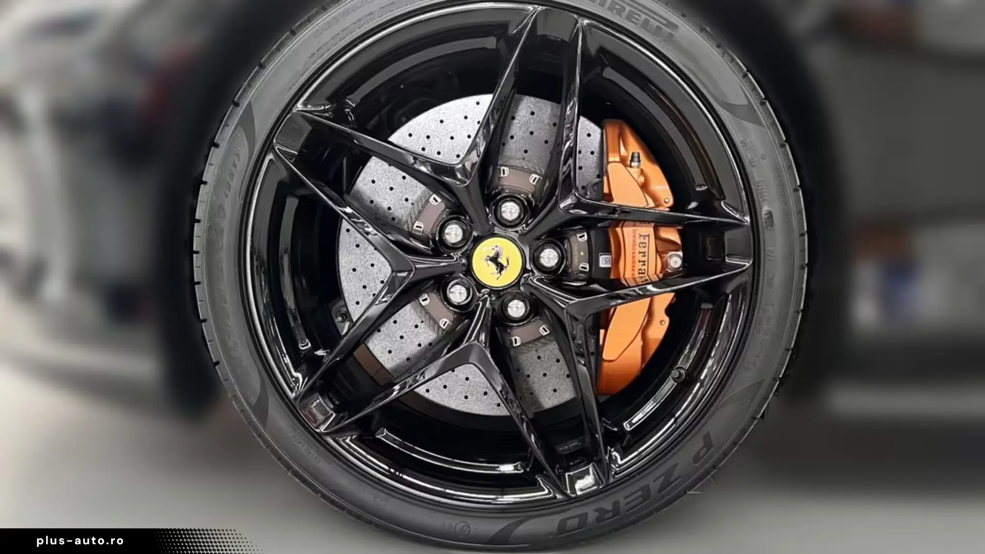 Ferrari Roma Spider