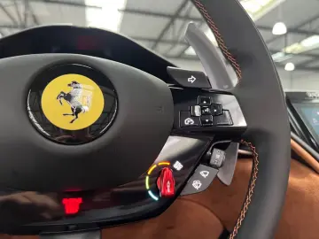 Ferrari Roma Spider