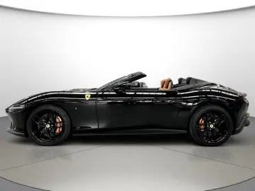 Ferrari Roma Spider