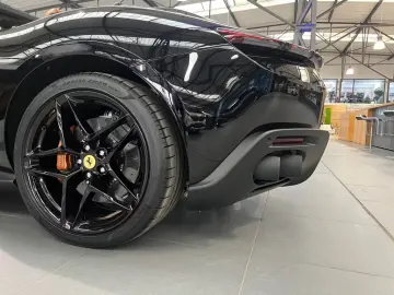 Ferrari Roma Spider