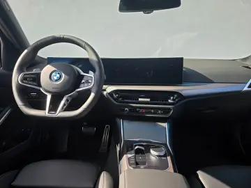 BMW 330e xDrive M Sportpaket Widesreen Drivass Sitzh