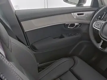 VOLVO XC90 T8 Plus Dark Recharge Plug-In Hybrid AWD