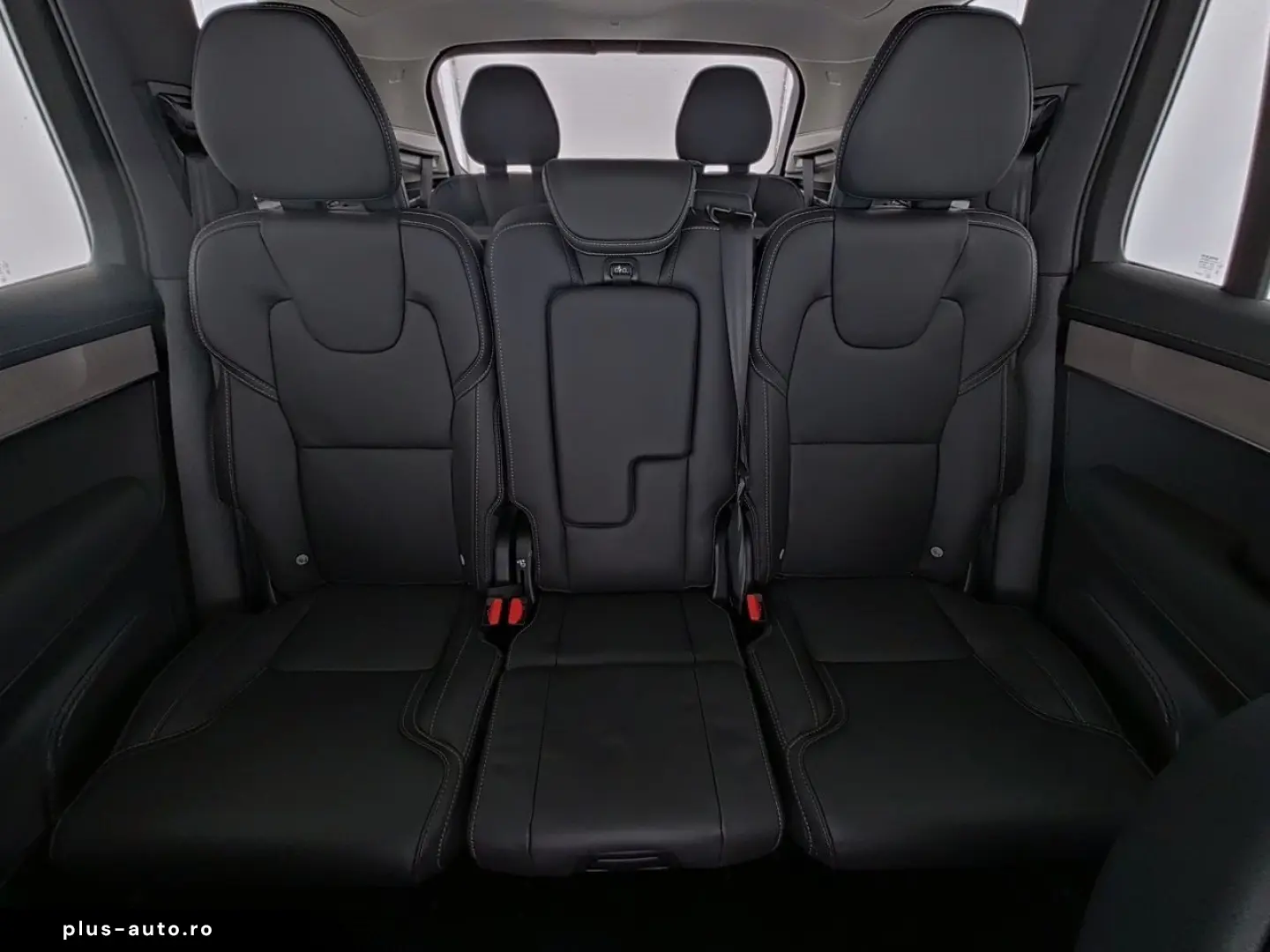 VOLVO XC90 T8 Plus Dark Recharge Plug-In Hybrid AWD