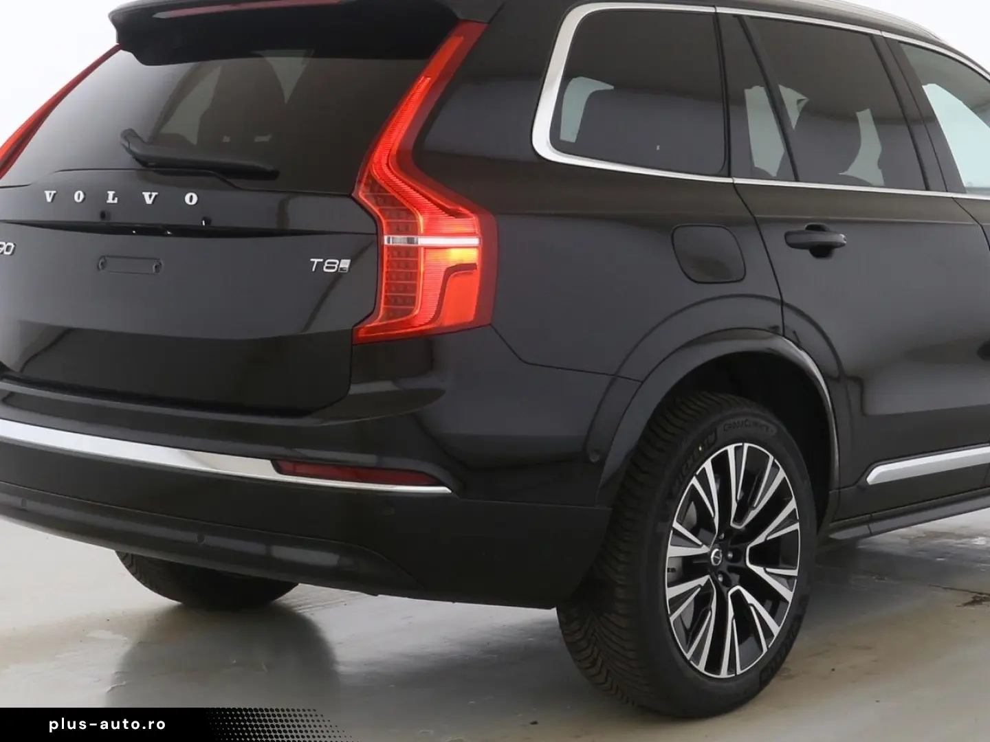 VOLVO XC90 T8 Plus Bright Recharge Plug-In Hybrid AWD