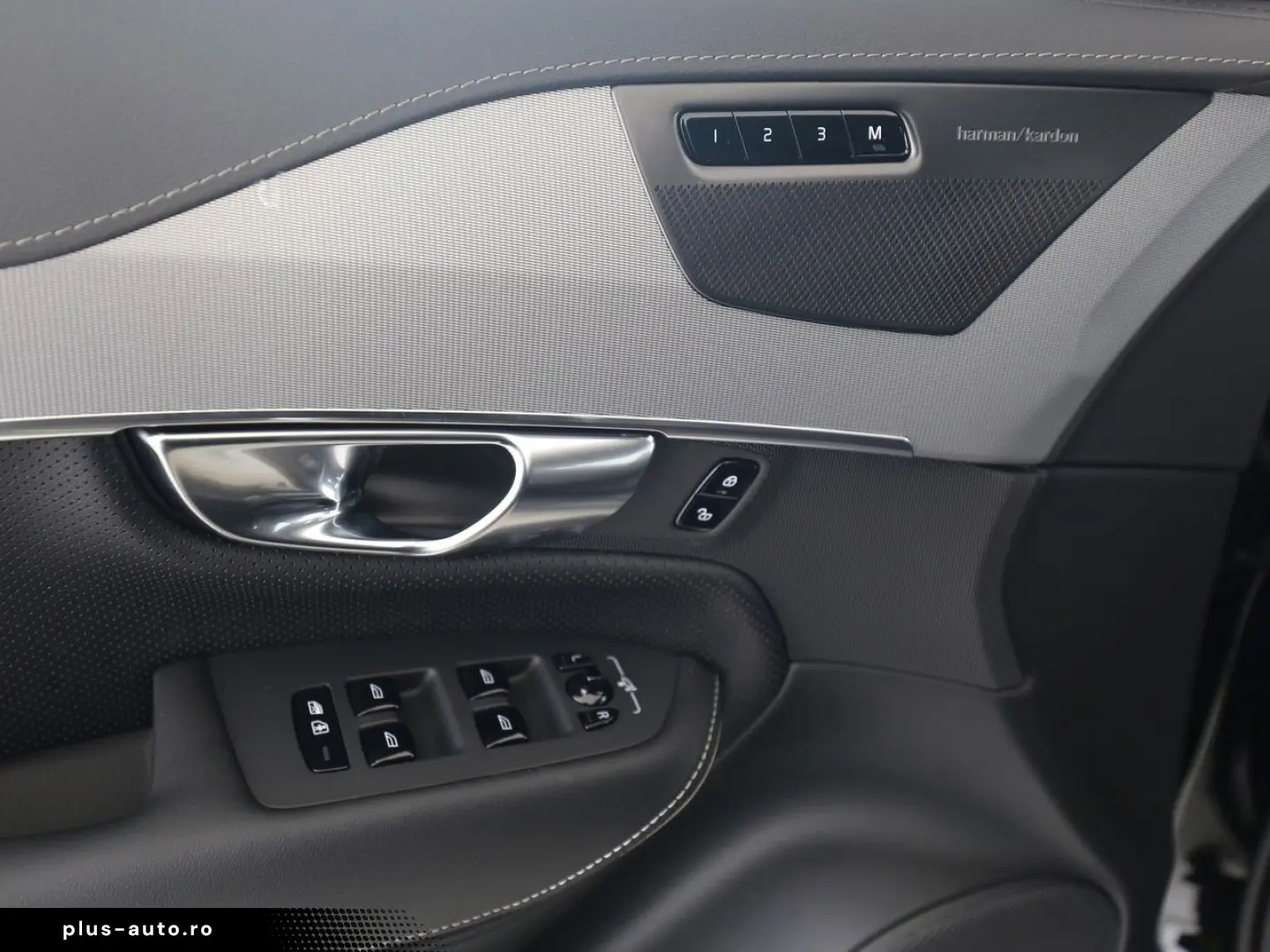 VOLVO XC90 T8 Plus Bright Recharge Plug-In Hybrid AWD
