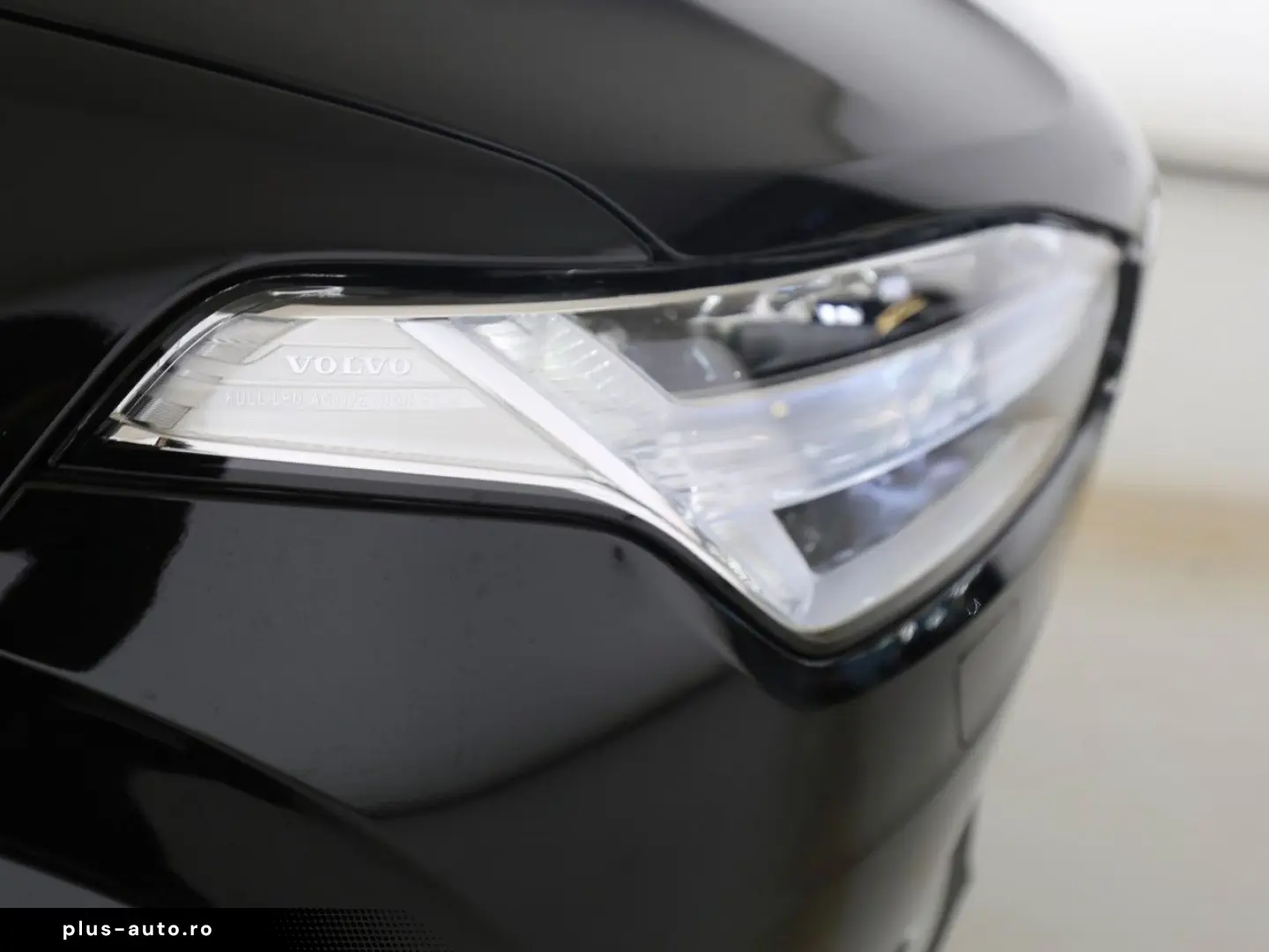 VOLVO XC90 T8 Plus Bright Recharge Plug-In Hybrid AWD
