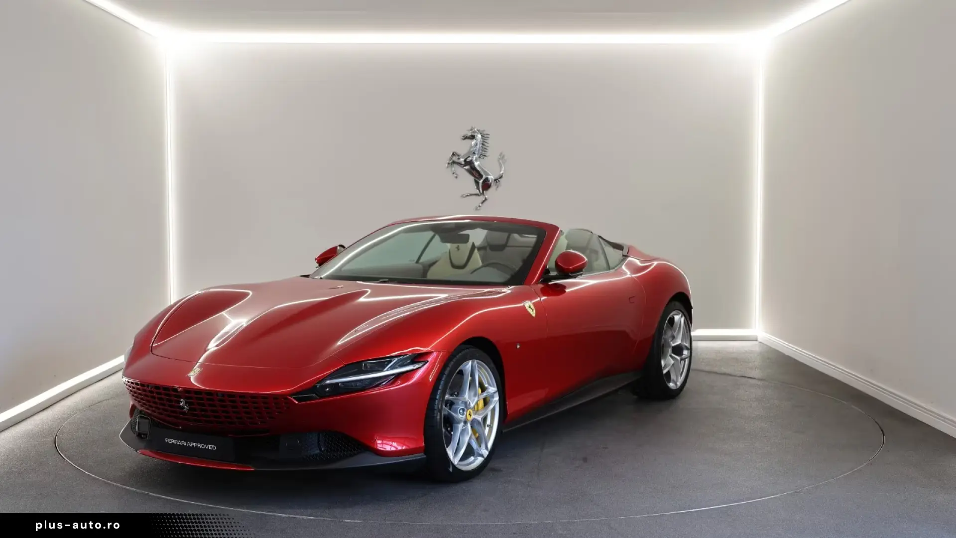 Ferrari Roma Spider   Rosso Magma