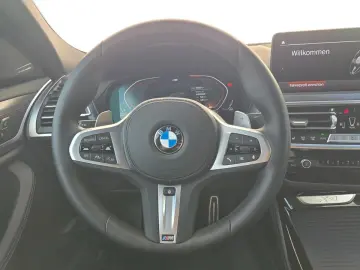 BMW X4 xDrive30d M Sportpaket Navi AHK Pano ACC
