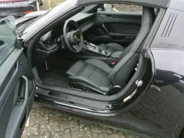 Porsche 992 Targa 4 GTS T-Hybrid lift matrix ACC bose 14