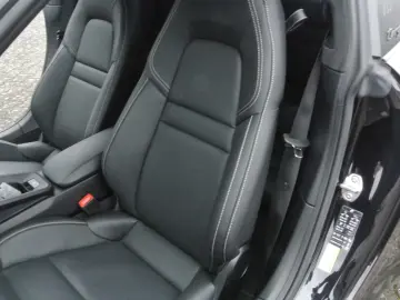 Porsche 992 Targa 4 GTS T-Hybrid lift matrix ACC bose 14