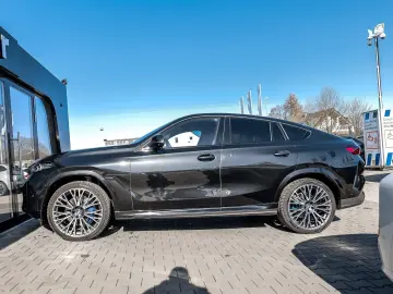 BMW X6 xDrive40d M Sport HUD PANO ACC AHK RFK NAVI