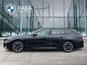 BMW 520i Touring M Sport Pro HK HiFi DAB LED