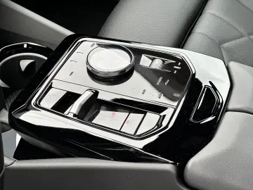 BMW 520i Touring M Sport Pro HK HiFi DAB LED