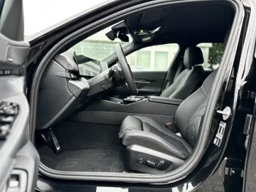 BMW 520i Touring M Sport Pro HK HiFi DAB LED